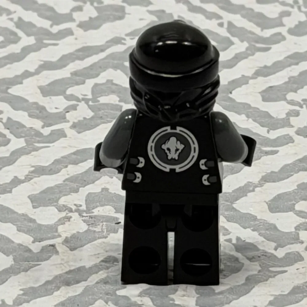 Rare LEGO Ninjago Cole Minifigure - The Final Battle Black Kimono Suit njo0080